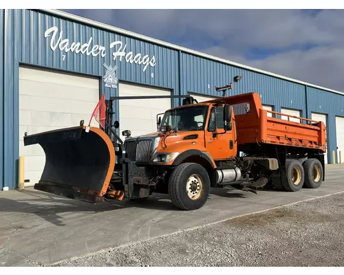 International 7400 Truck