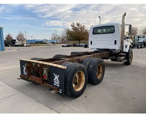 International 7400 Truck