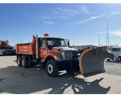 International 7400 Truck