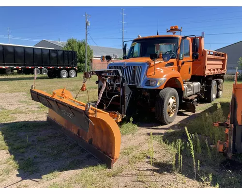 International 7400 Truck