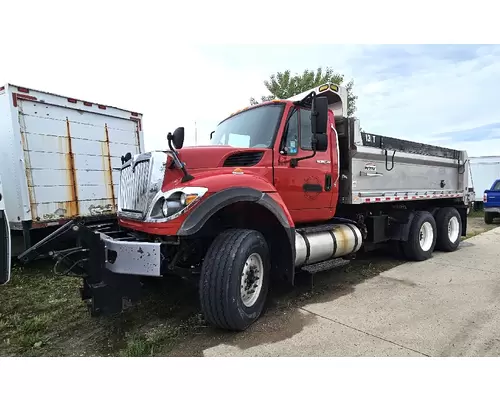 Complete Vehicle INTERNATIONAL 7400 Sam's Riverside Truck Parts Inc
