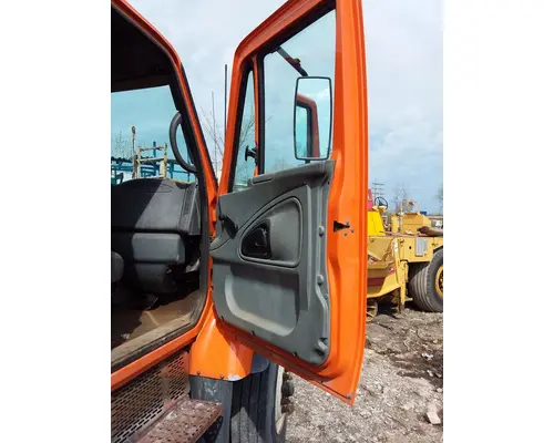 International 7500 Cab