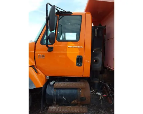 International 7500 Cab