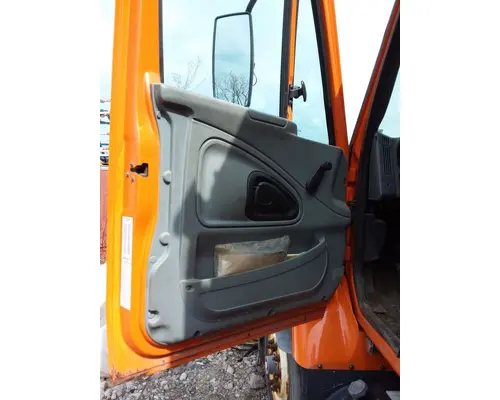 International 7500 Cab