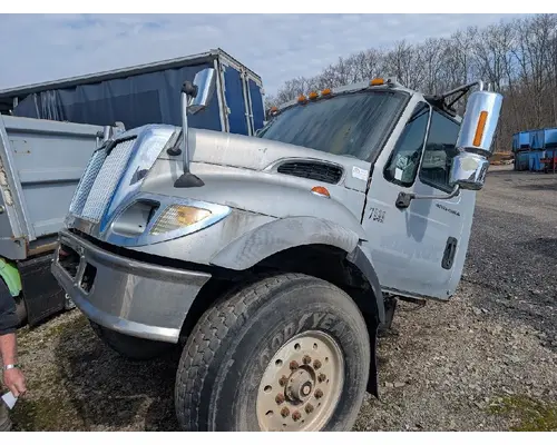 Complete Vehicle INTERNATIONAL 7500 Truck Salvage International Inc