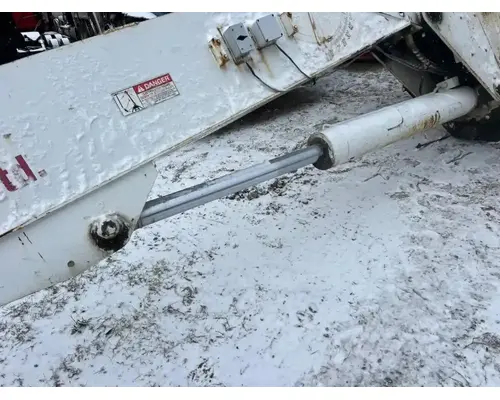 International 7500 Equipment (Mounted)