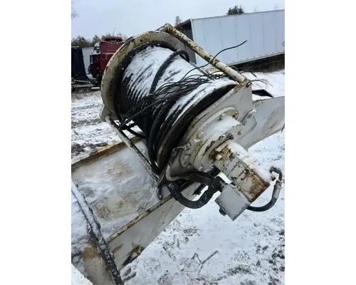 International 7500 Equipment (Mounted)