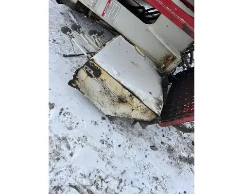 International 7500 Equipment (Mounted)