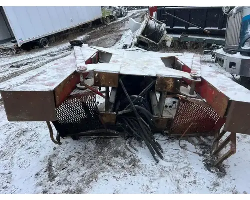 Equipment (Mounted) International 7500 Dixie Truck Centre