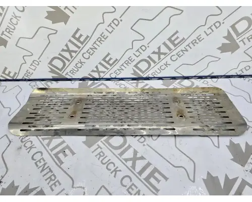 Exhaust Pipe International 7500 Dixie Truck Centre