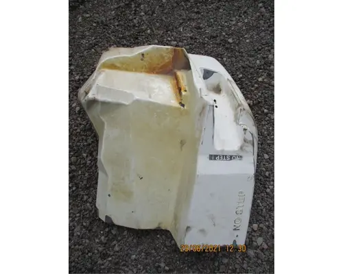 Fender Extension International 7500 Dixie Truck Centre