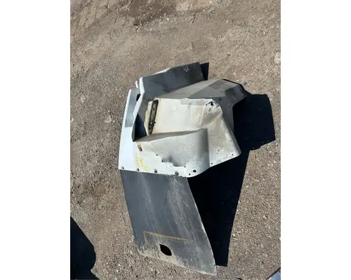 Fender Extension International 7500 Dixie Truck Centre