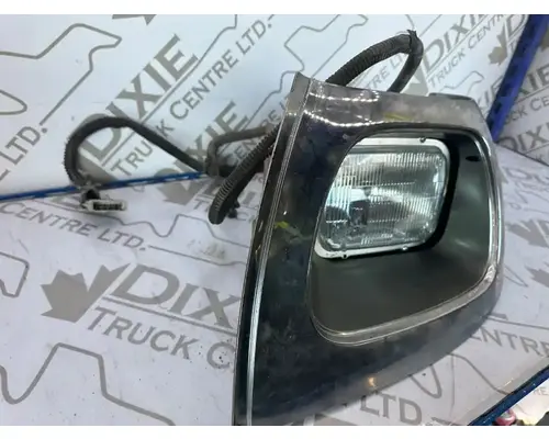 International 7500 Headlamp Assembly