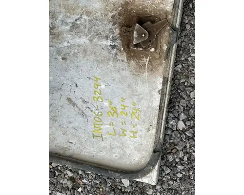 International 7500 Tool Box