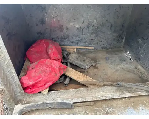 International 7500 Tool Box