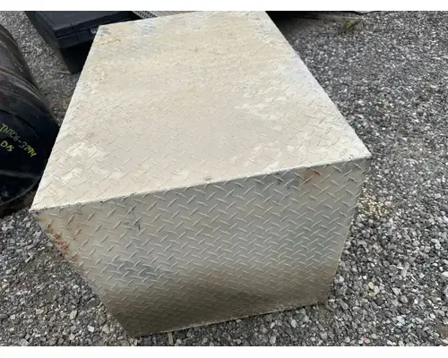 International 7500 Tool Box