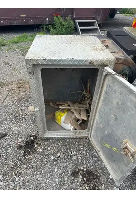 International 7500 Tool Box