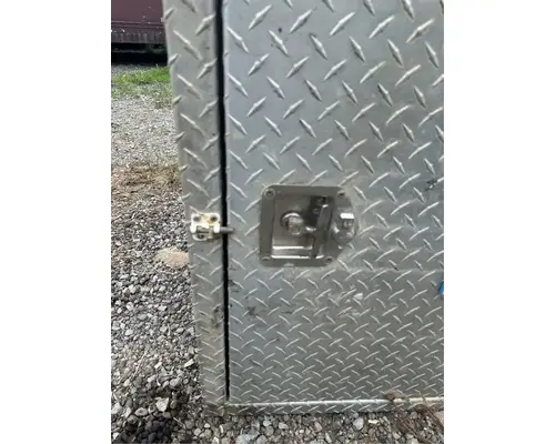 International 7500 Tool Box