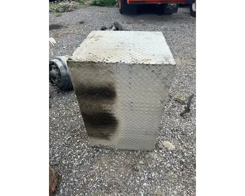 International 7500 Tool Box