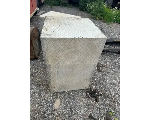 International 7500 Tool Box