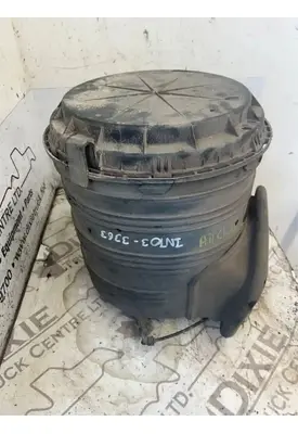 International 7600 Air Cleaner