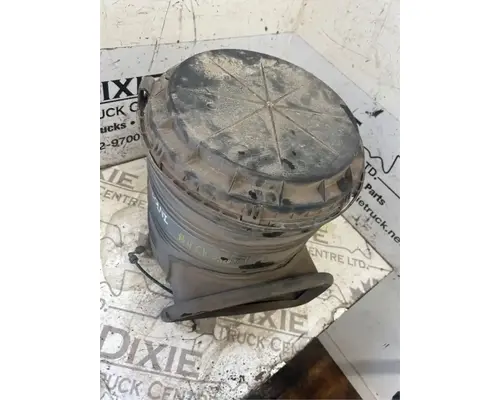 International 7600 Air Cleaner