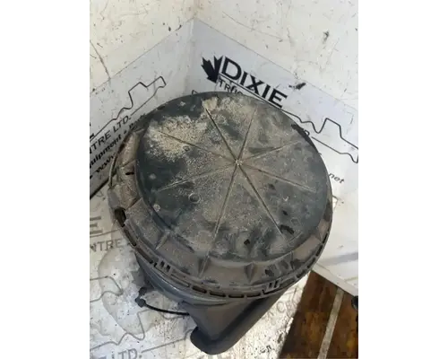 International 7600 Air Cleaner