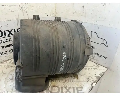 International 7600 Air Cleaner