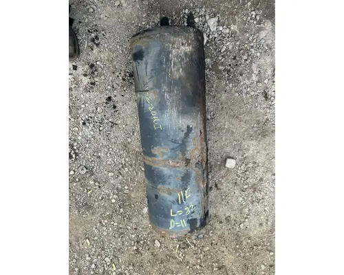 International 7600 Air Tank