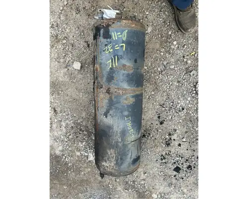 International 7600 Air Tank