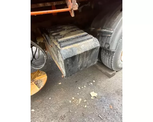 Battery Box INTERNATIONAL 7600 Dutchers Inc   Heavy Truck Div  Ny