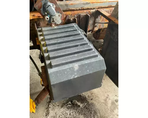 Battery Box INTERNATIONAL 7600 Dutchers Inc   Heavy Truck Div  Ny