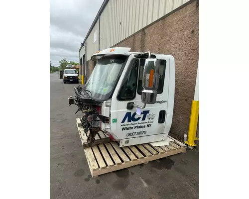 Cab INTERNATIONAL 7600 Camerota Truck Parts