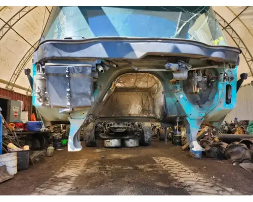 International 7600 Cab