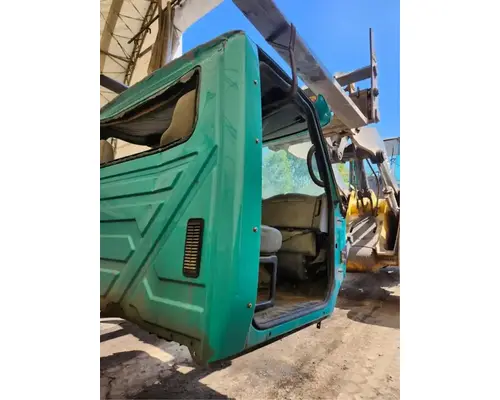 International 7600 Cab