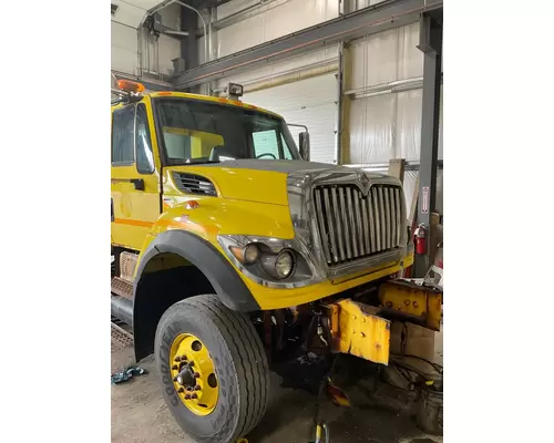 Complete Vehicle INTERNATIONAL 7600 Dutchers Inc   Heavy Truck Div  Ny