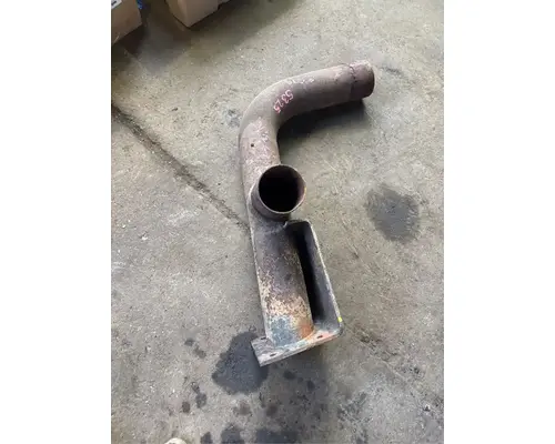 Exhaust Pipe International 7600 Dixie Truck Centre