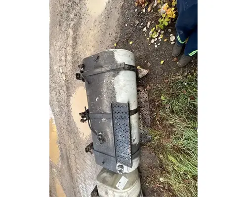 International 7600 Fuel Tank