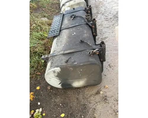 International 7600 Fuel Tank