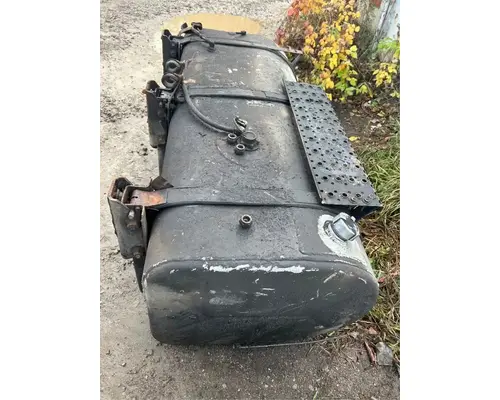 International 7600 Fuel Tank