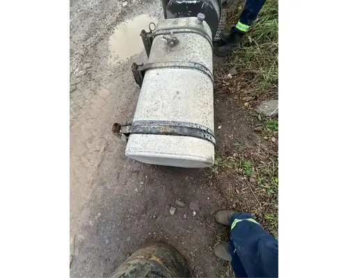 International 7600 Fuel Tank