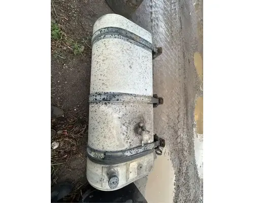 International 7600 Fuel Tank