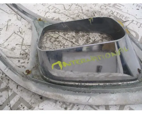 International 7600 Headlamp Assembly