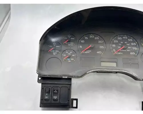 International 7600 Instrument Cluster