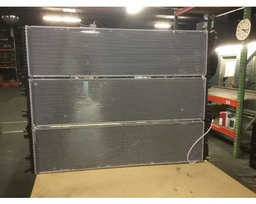 Radiator INTERNATIONAL 7600 Marshfield Transportation Products