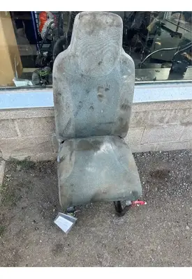 International 7600 Seat, Front