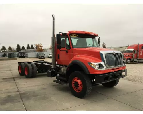 International 7600 Truck