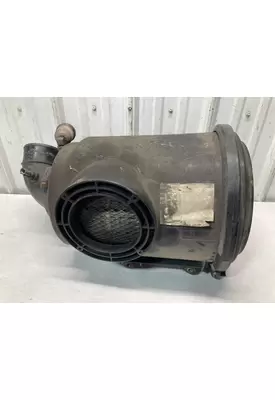 International 8100 Air Cleaner