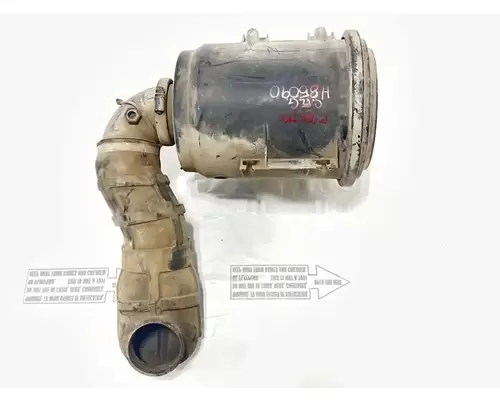 International 8100 Air Cleaner