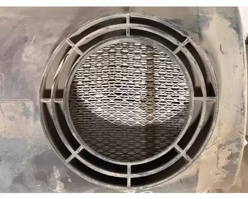 International 8100 Air Cleaner